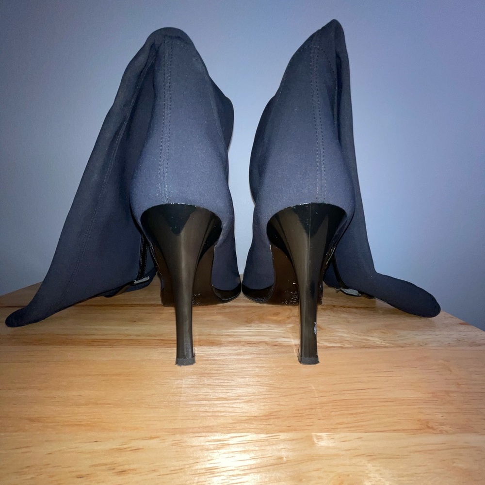 Charles David High Heeled Boots 🖤 - Picture 5 of 8